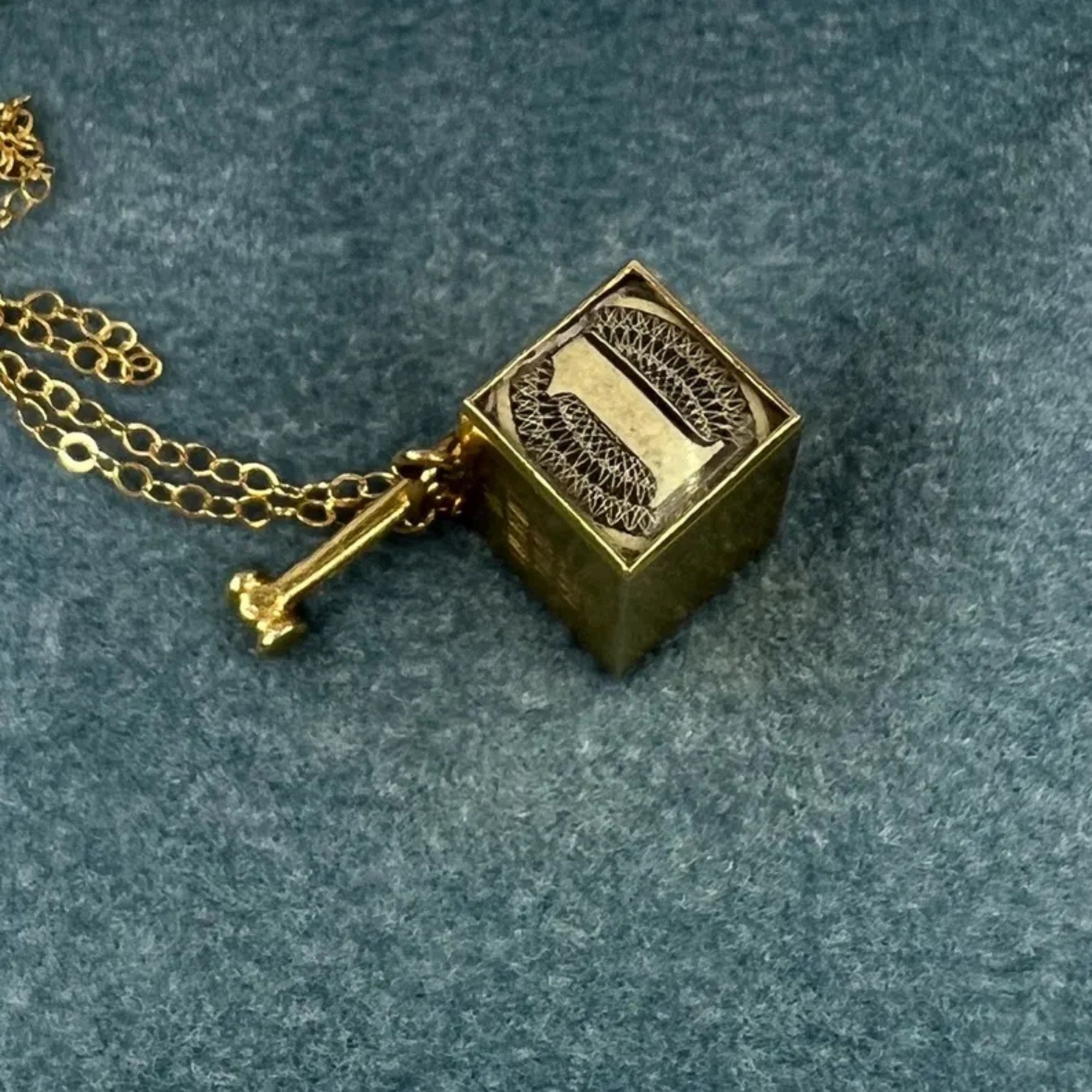 Vintage Mad Money 1 Dollar Bill Break Pendant Vintage Mad Money 1 Dollar Bill Break Pendant