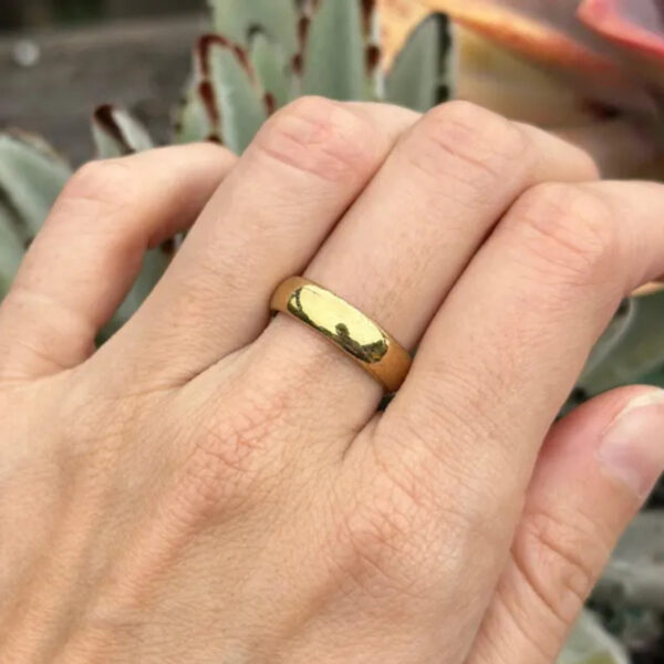 Vintage 18k Yellow Gold Comfort Fit Ring Band