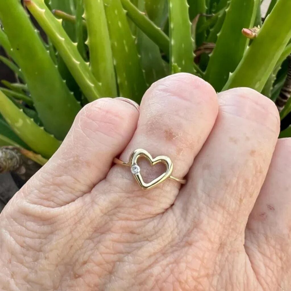 Vintage Heart Ring Gold