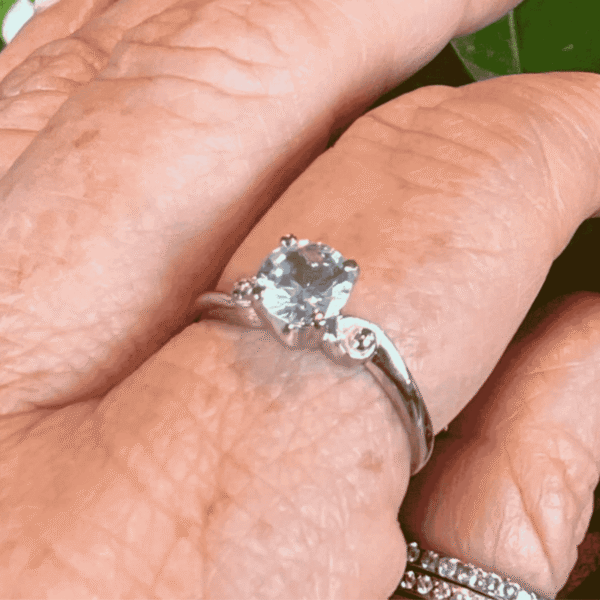 10k White Gold Vintage Blue Topaz Ring