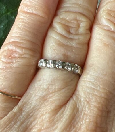 18k White Gold Vintage Diamond Stacking Ring