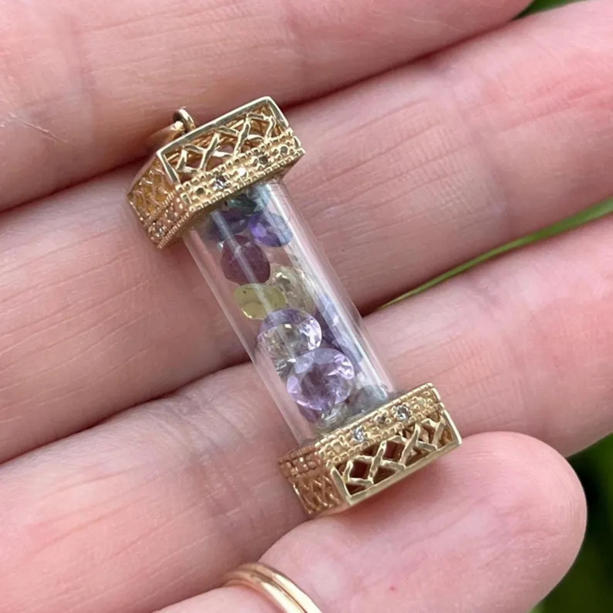 Vintage Charm Gemstone Vintage Charm Gemstone