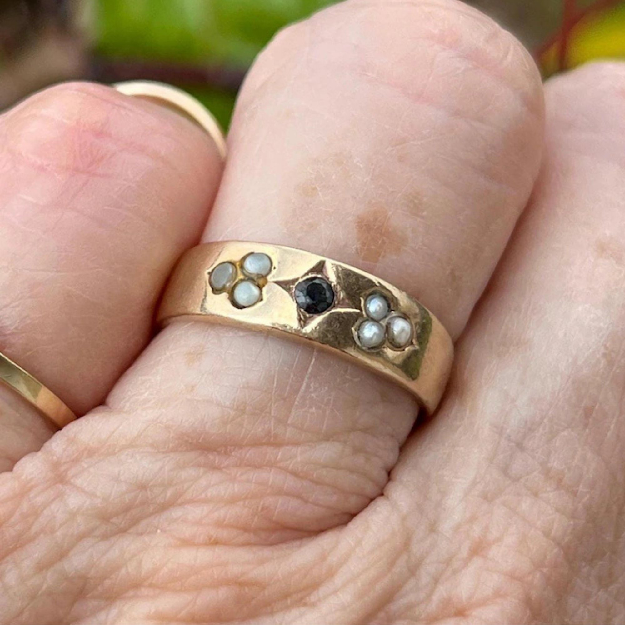 Estate 14k Sapphire Seed Pearl Ring Estate 14k Sapphire Seed Pearl Ring