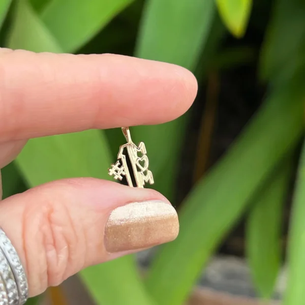 Vintage 14k #1 Mom Charm, Number One Mom Pendant #480