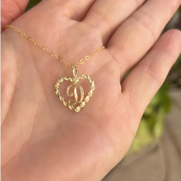 Vintage 14k Gold Diamond Cut Rope Heart Pendant – “D” Initial, 16×20mm #190