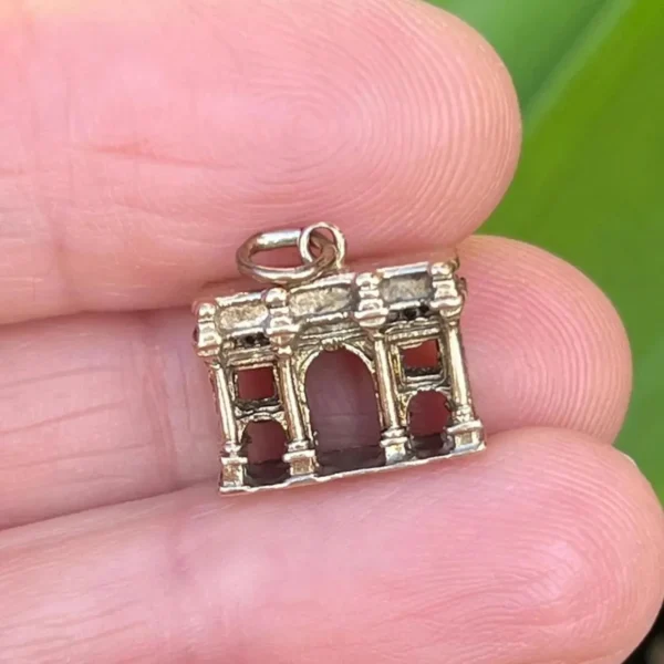 Vintage 9k Gold Arch of Constantine in Rome Pendant #28