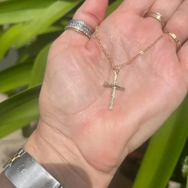 Vintage 14k Gold Diamond Cut Cross Charm #183