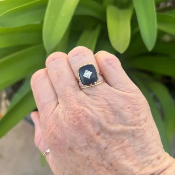 Vintage Signet Ring Size 7, Onyx Diamond #124