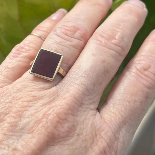Vintage Stone Signet 10k Gold Rectangular Ring – Minimalist Signet, Size 5 1/2 #30