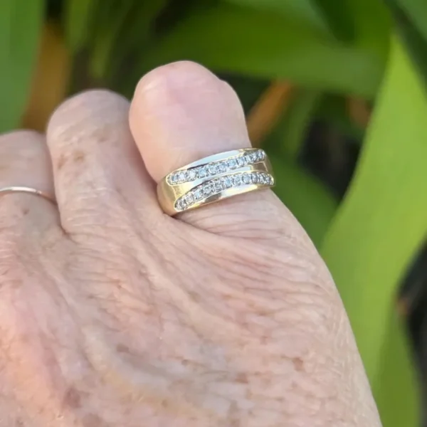 Vintage 14k Gold Diamond Tapered Band – Size 5 1/4 #161