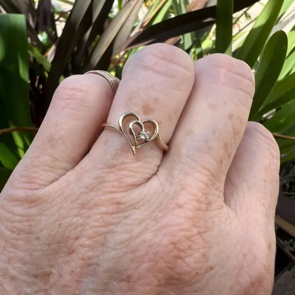 Vintage 10k Gold Heart Ring Diamond Accent – Size 5 1/2 #514