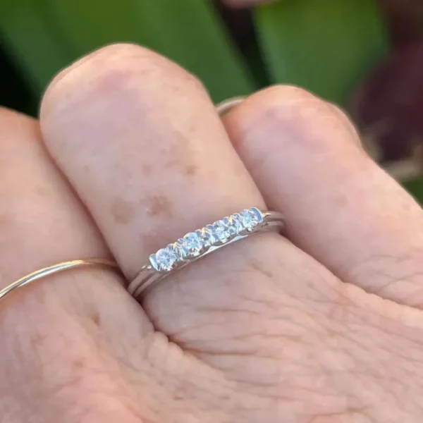 Vintage Platinum & Diamond Band – Size 6, Granat PL900 #52
