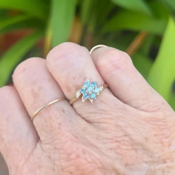 Vintage 10k Gold Blue Topaz Gemstone Ring – Size 7 #161