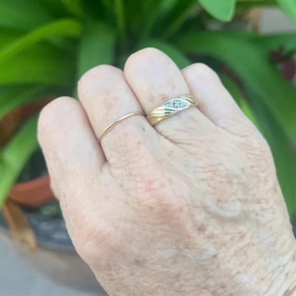 Vintage 14k Gold Diamond Band – 3 Stones Size 6 #163